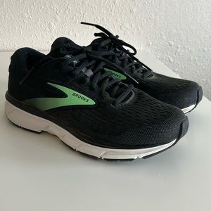 Brooks Dyad 11 - excellent condition, worn twice, women’s size 7